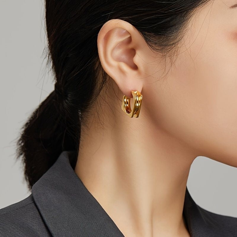 Get trendy with Lola - available at Alma Ireland. Grab yours for €23.99 today!