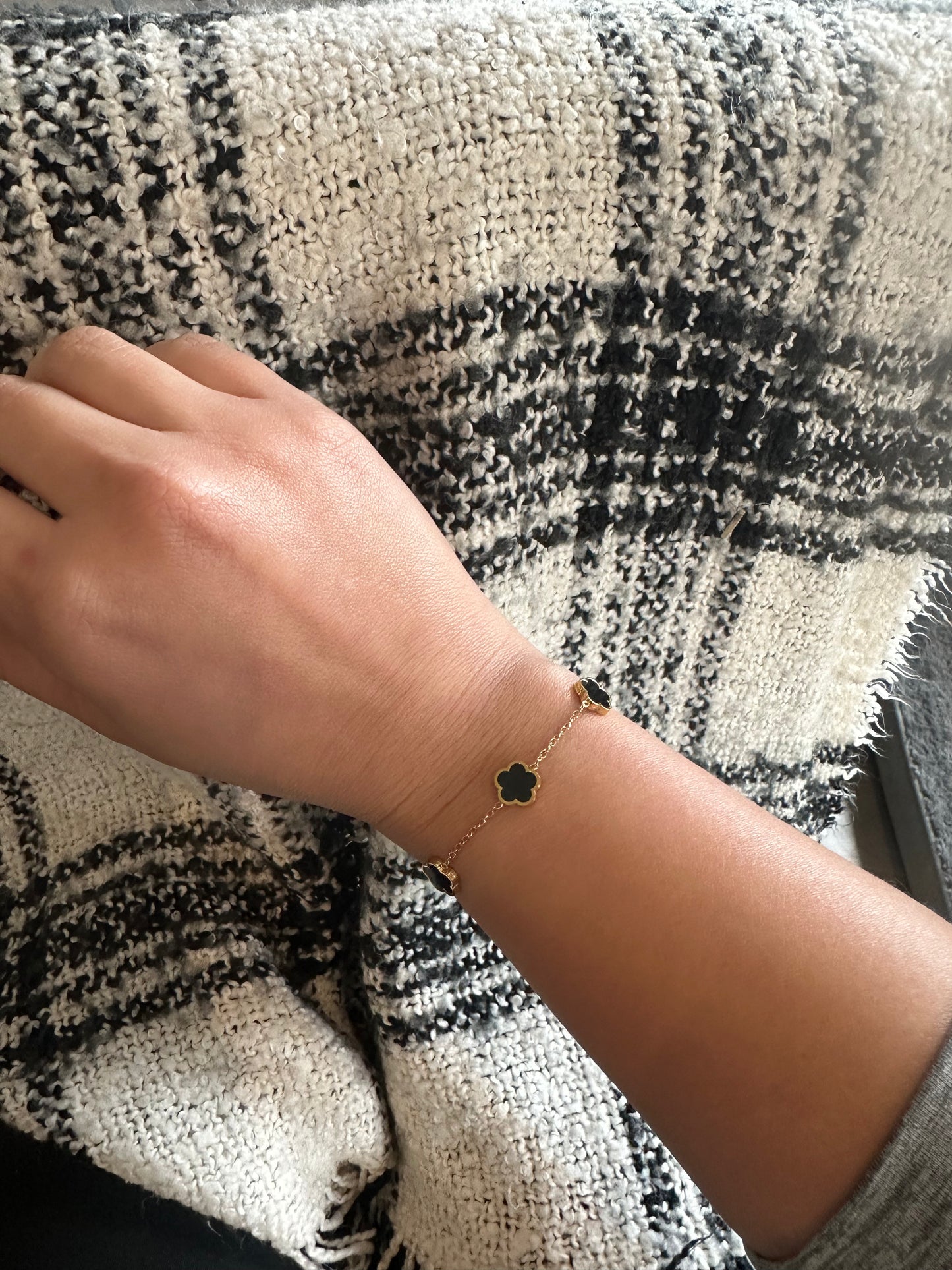 Get trendy with Aran - available at Alma Ireland. Grab yours for €21.99 today!