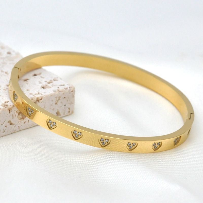 Get trendy with Love - available at Alma Ireland. Grab yours for €29.99 today!